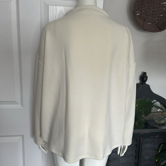 Up sweat shirt white crew neck brand new with tags XXL - Picture 5 of 7